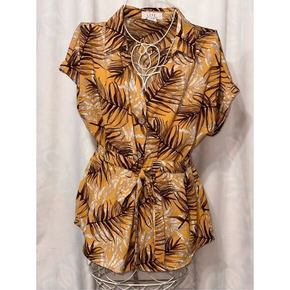Beautiful women L.I.F.E. Love is for Eternity Button Front V-Neck Blouse Gold Tr - Picture 2 of 5